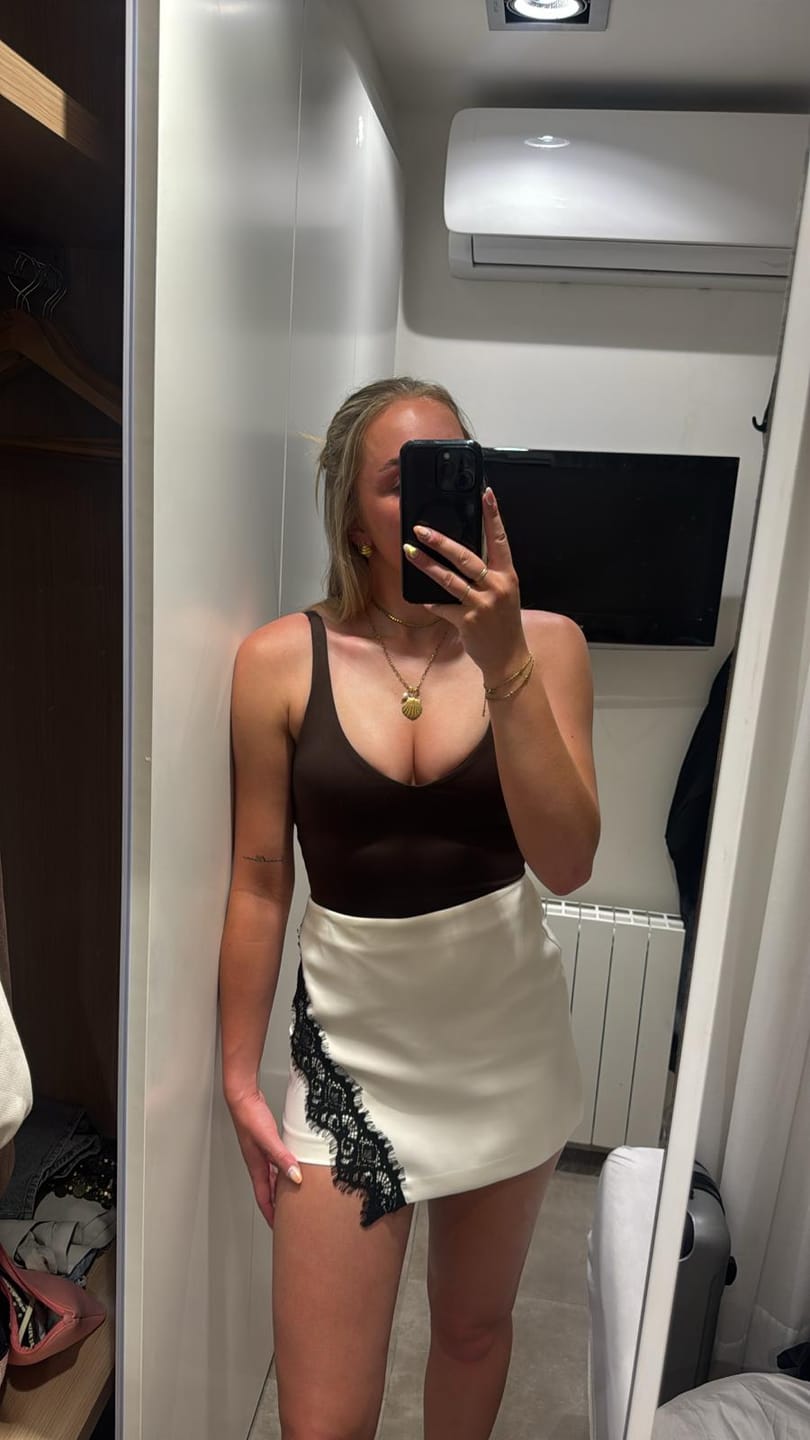 Customer photo review of LABEL BODYSUIT DARK BROWN