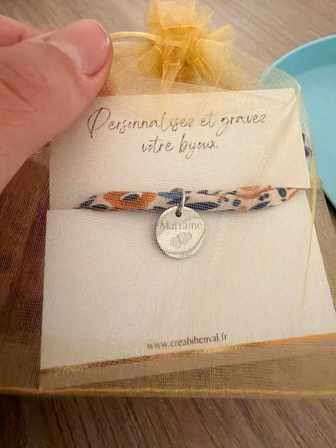 Customer photo review of Bracelet liberty personnalisé médaille gravée