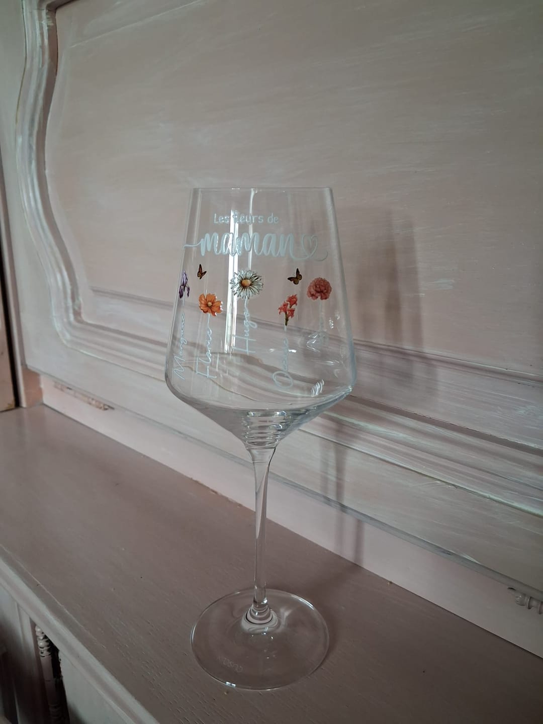 Customer photo review of Le jardin de Mamie - Verre à vin personnalisé avec fleurs de naissance pour Maman et Mamie
