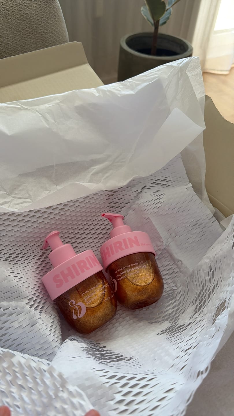 Customer photo review of Shimmering Body Oil Glazed Strawberry Butter Cream
