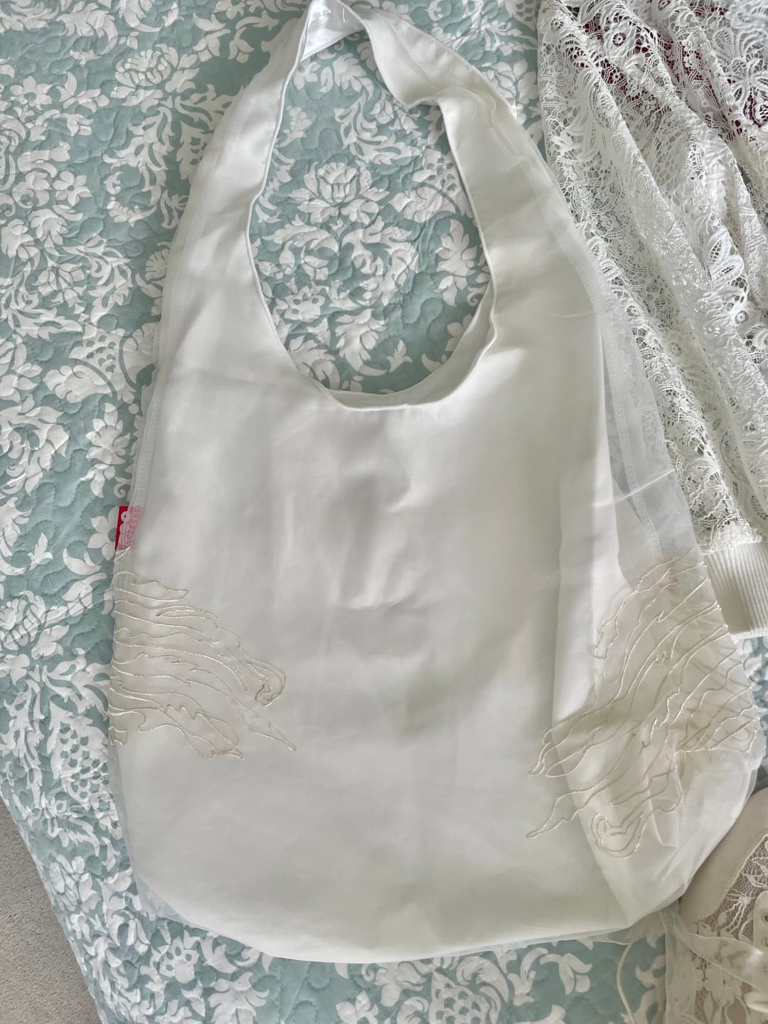 Customer photo review of BTS - BTS X MU:DS ARIRANG COLLABORATION OFFICIAL MD SHOULDER BAG