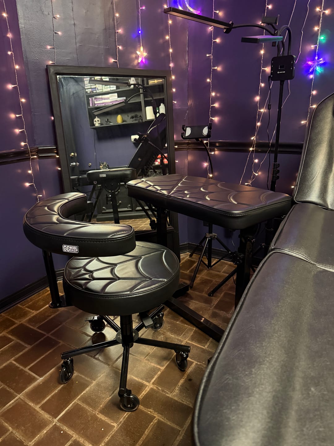 Customer photo review of Tattoo Artist Chair V3