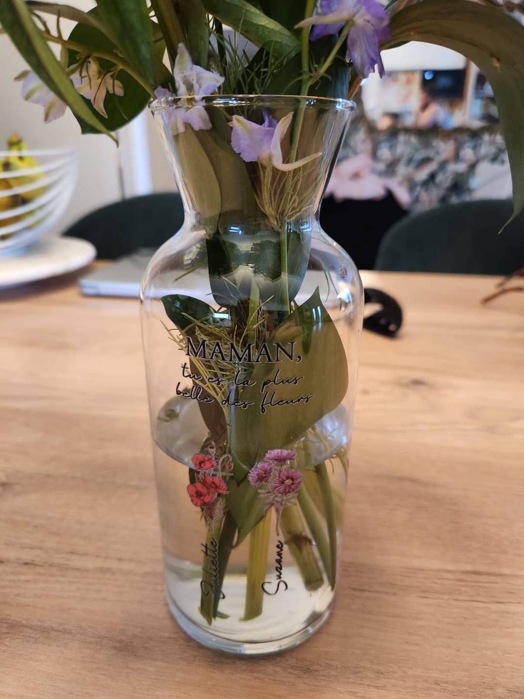 Customer photo review of Toujours en fleur – Vase personnalisé en verre avec fleurs et prénoms pour parents et grands-parents
