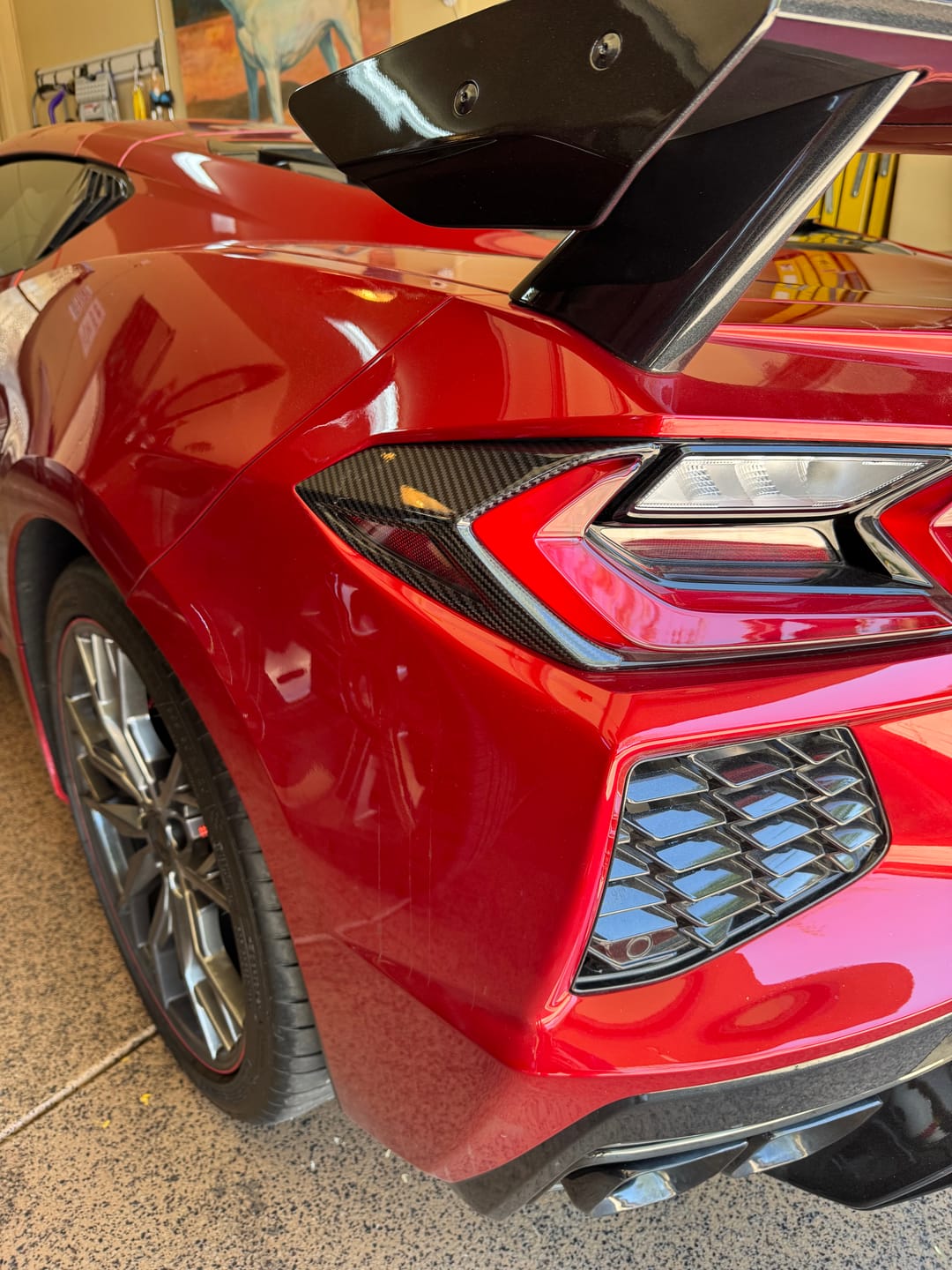Customer photo review of C8 Corvette Rear Taillight Side Lamp Frame Cover – Real Dry Carbon Fiber (2020–2026 Stingray, Z51, Z06, HTC & Coupe)