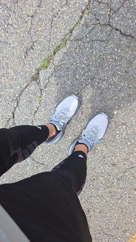 Customer photo review of Compression Sleeves V2 for Knees and Legs