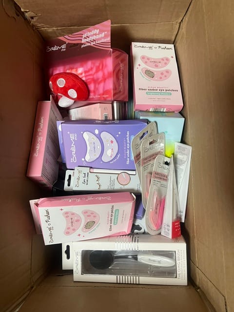 Customer photo review of The Creme Shop Piece Assorted Makeup & Beauty (250 Pcs Lot)
