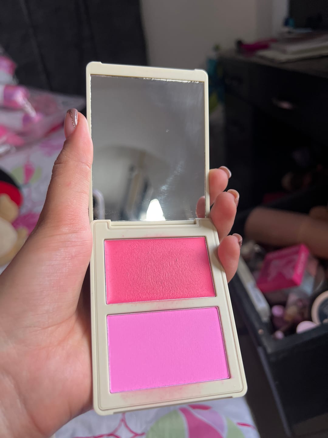 Customer photo review of RUBOR EN DÚO ALLURE CREMA Y POLVO COMPACTO