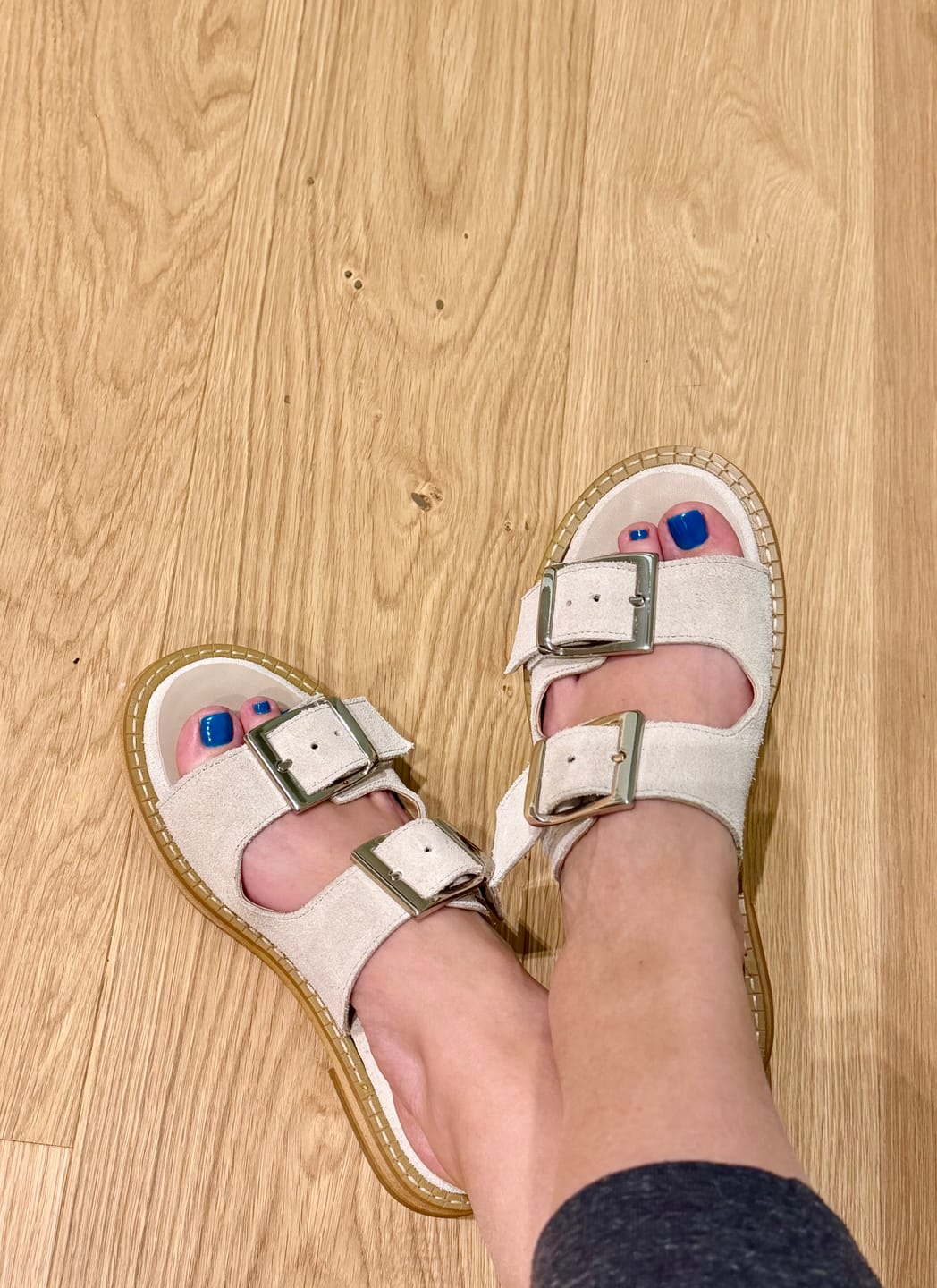 Customer photo review of Jūra Sandals