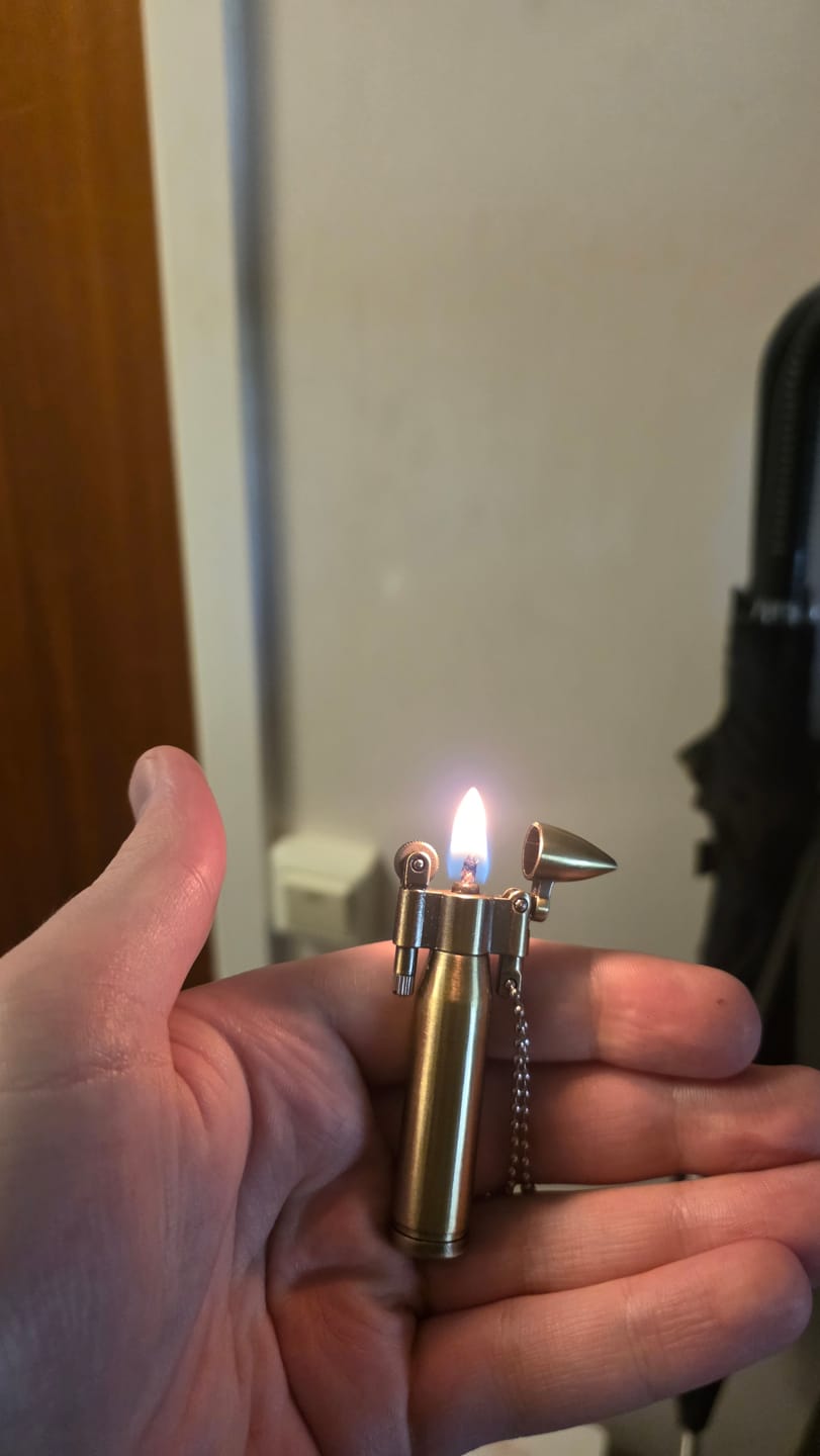 Customer photo review of Bullet Lighter