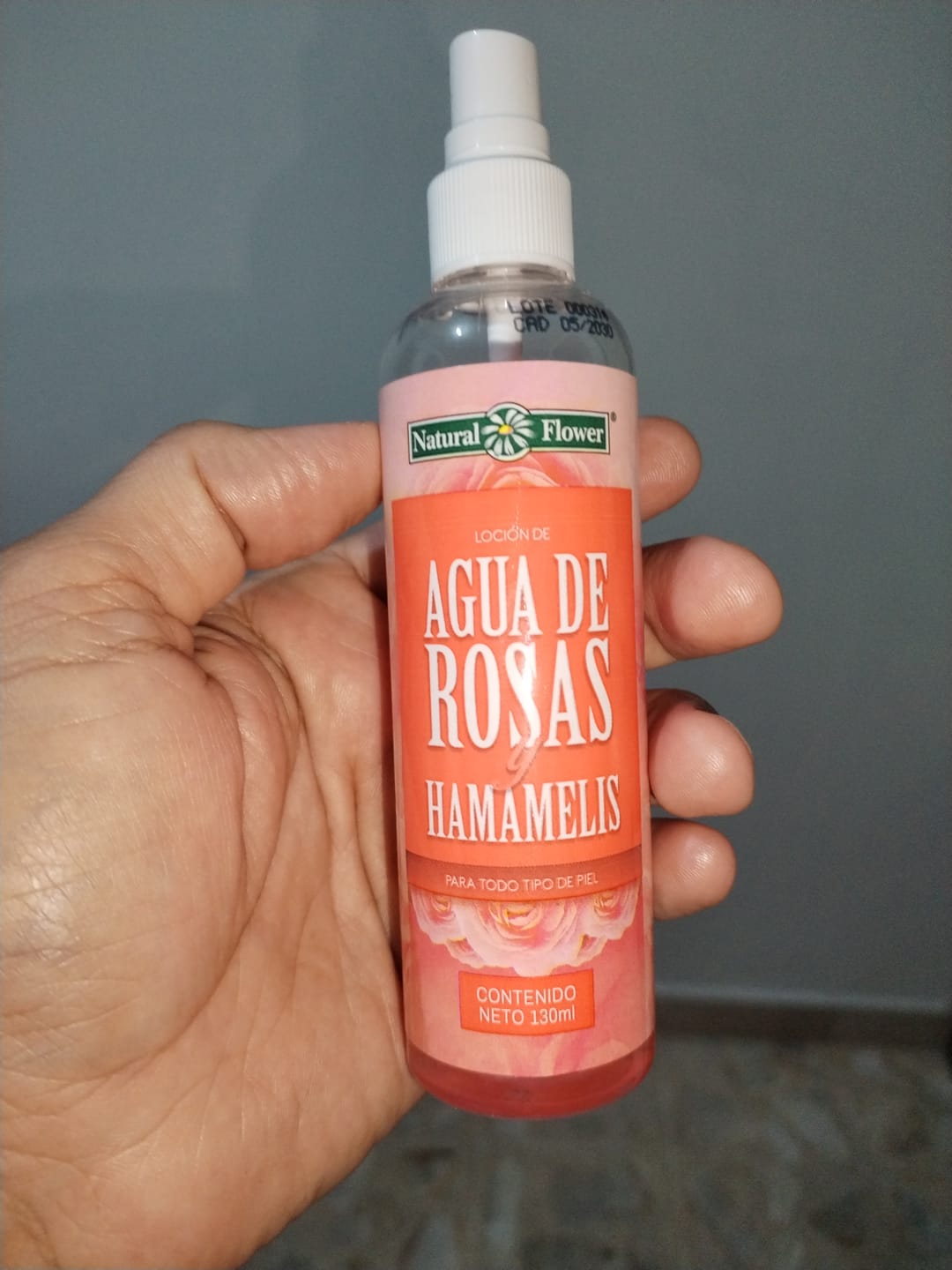 Customer photo review of Agua de Rosas con Hamamelis