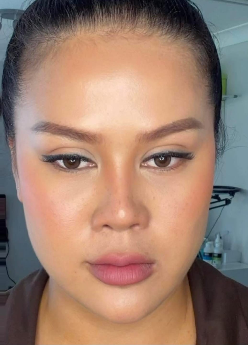 Customer photo review of Olens Real Ring 1 Day Brown Circle Lenses