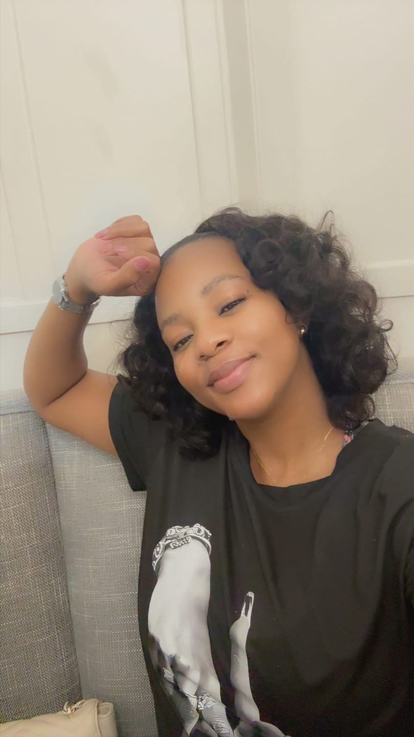 Customer photo review of 14" Vogue Headband Wig