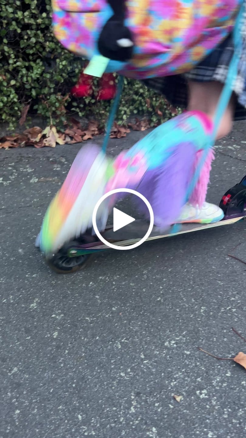 Customer video review of WHITE KRANES | SNEAKERS - JNR