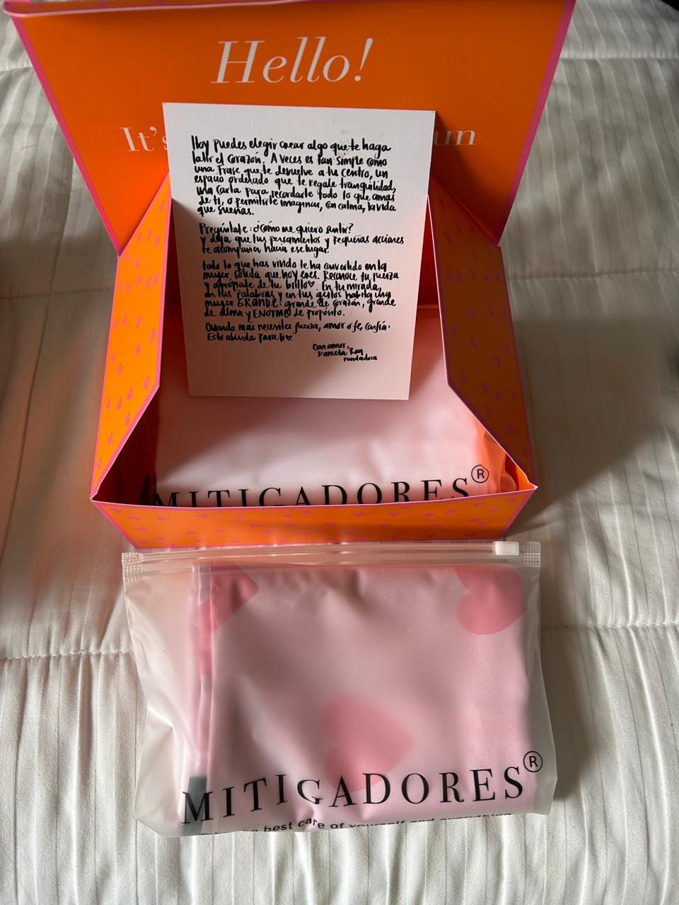Customer photo review of Funda de Satín