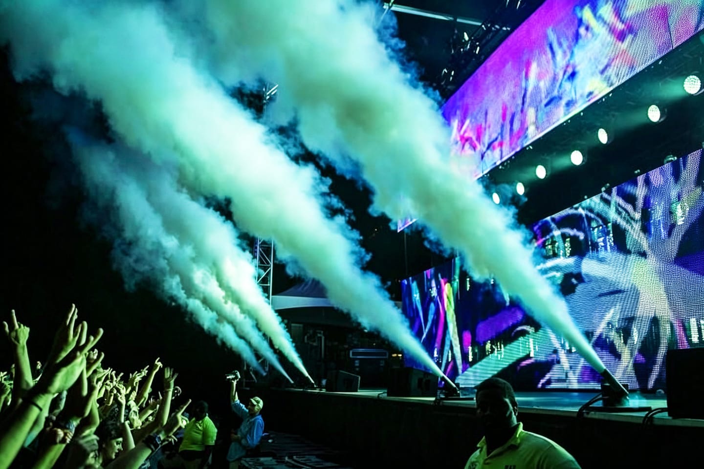 Customer photo review of MOKA SFX MK-C09 Digital DMX CO2 Jet Cannon