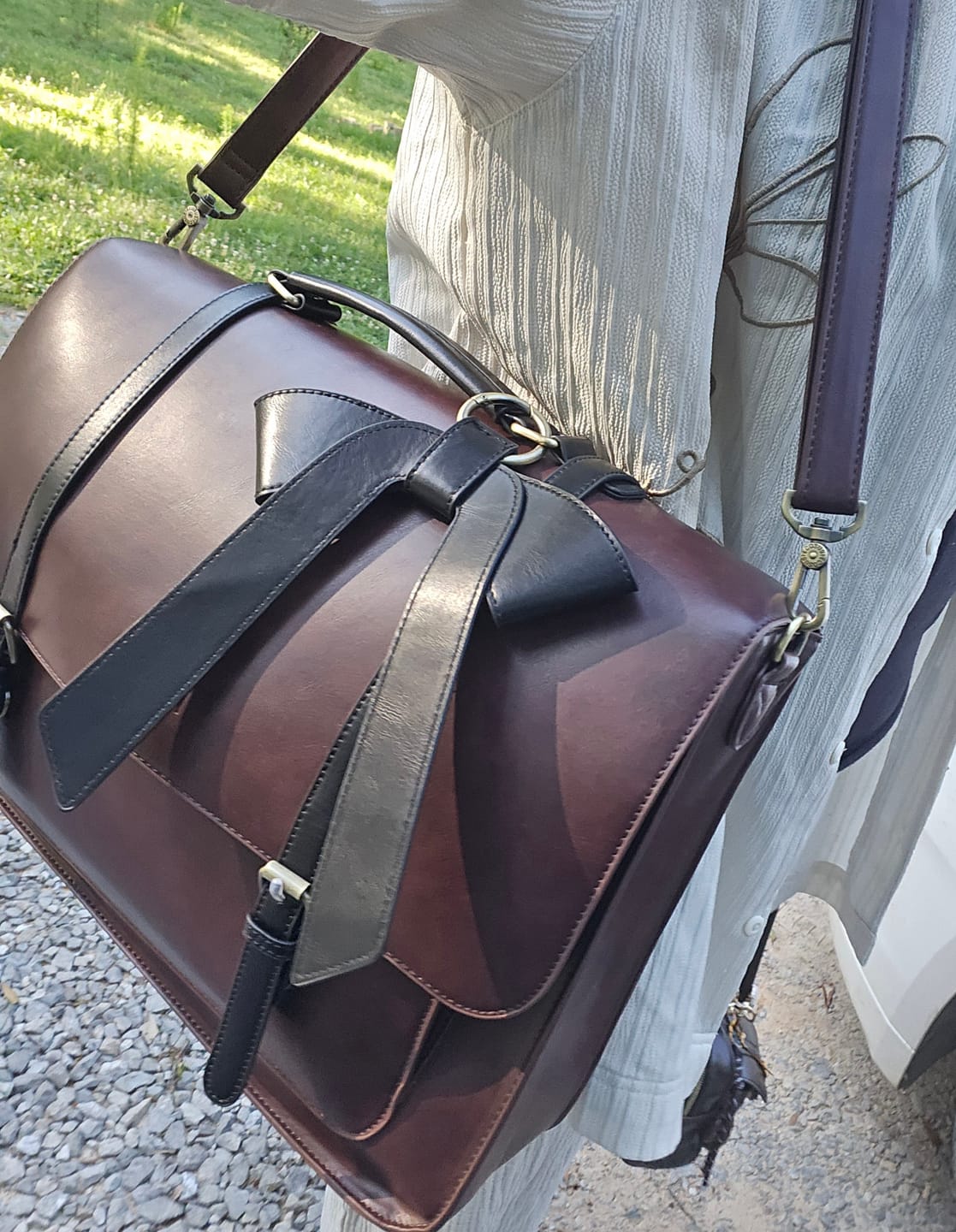 Customer photo review of Cocoa Truffle Ecosusi Classic Bow Briefcase
