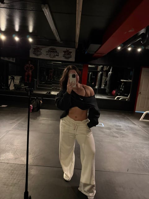 Customer photo review of W2213 - OTG Straight Leg Joggers