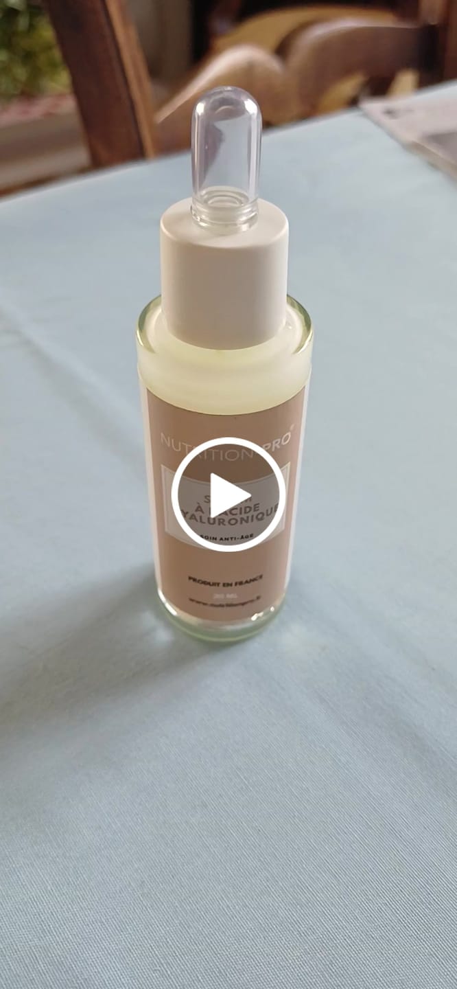 Customer video review of SÉRUM À L’ACIDE HYALURONIQUE - 30ML