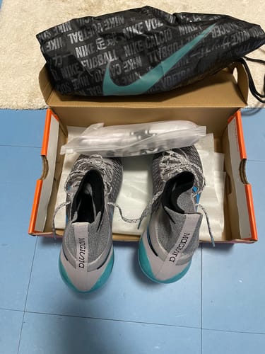 Avis photo d'un client sur Mercurial Superfly 10 Elite FG Bleu/Orange