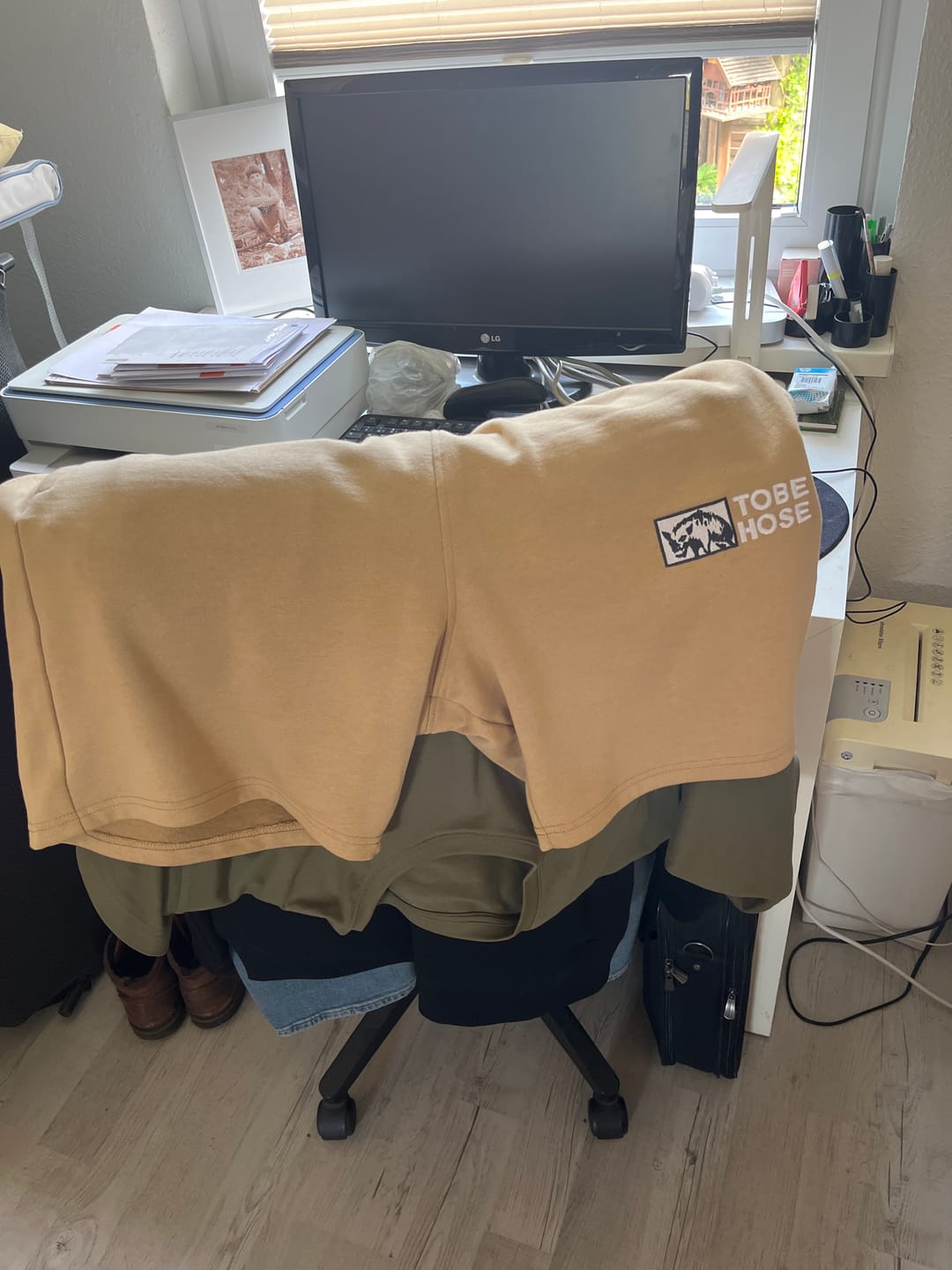 Customer photo review of Tobe Hose I Nikki - Zungenkopf
