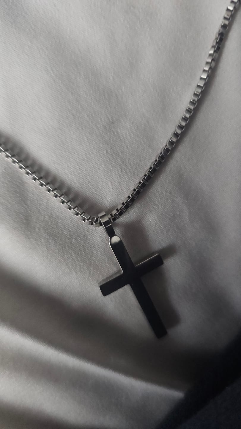 Customer photo review of Classic Cross & Box Chain