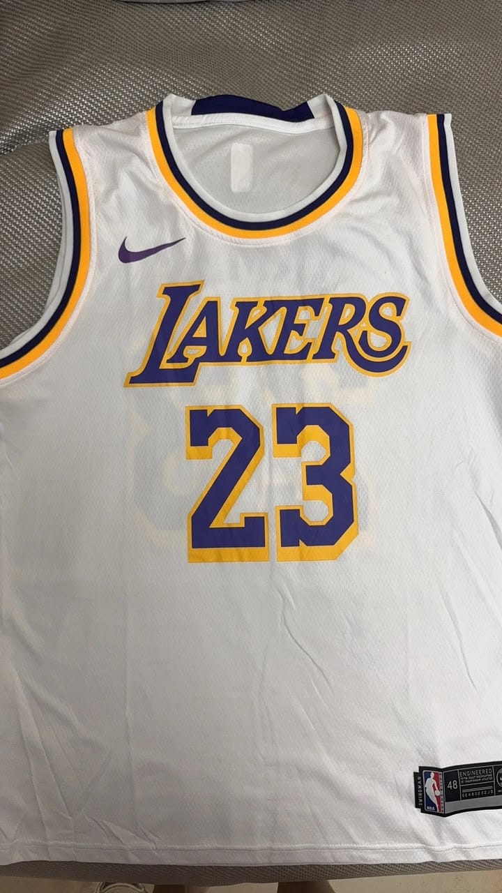 Customer photo review of CANOTTA LOS ANGLES LAKERS 2025/2026