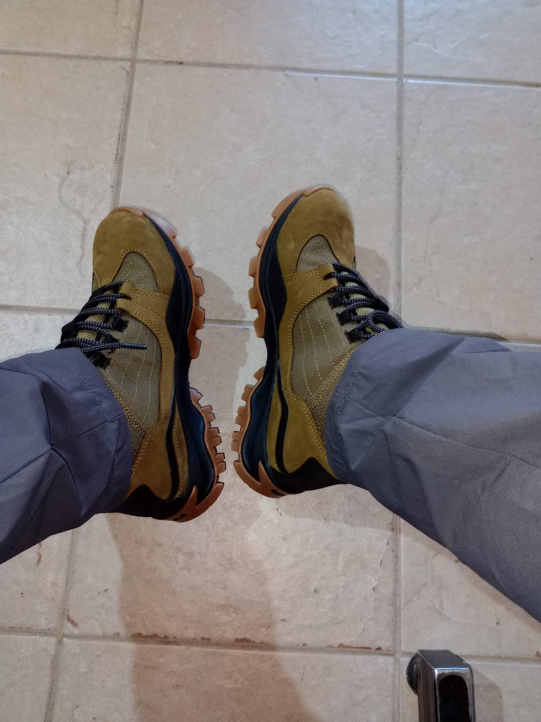 Customer photo review of Botas Timberland Mt. Maddsen Mid Lace Oliva Marrón
