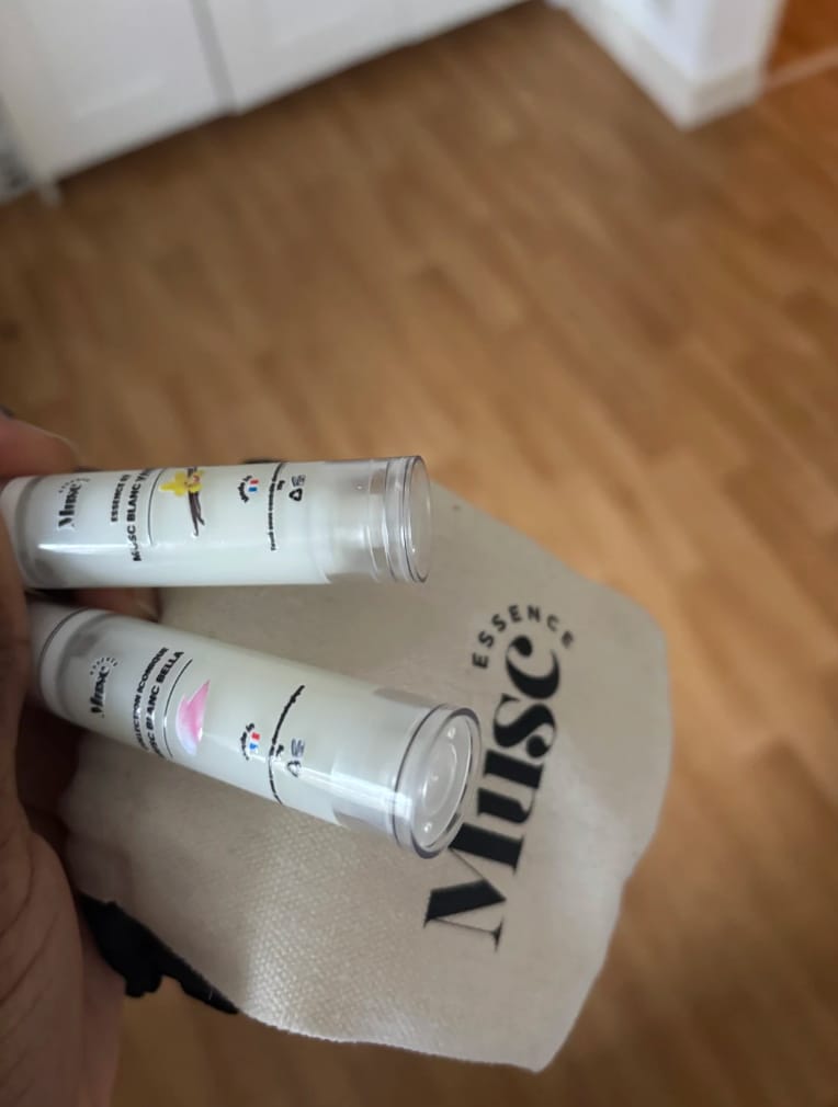 Customer photo review of Musc Blanc Absolu