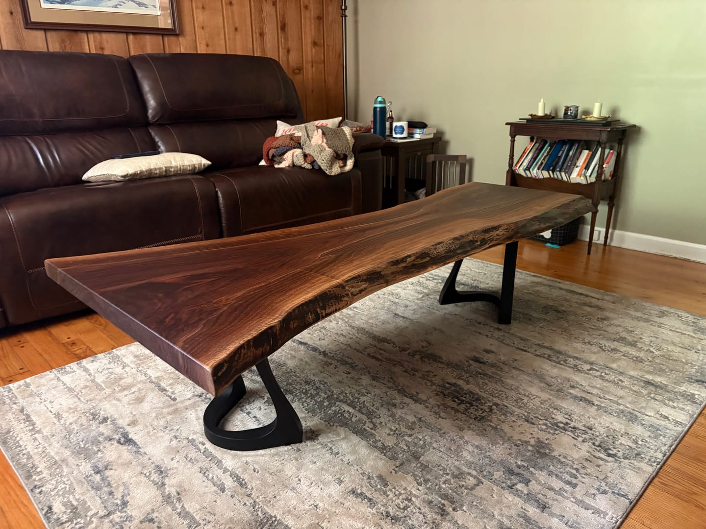 Customer photo review of Bench Legs 117/130 Uzar 16" H for Live Edge Table Top, DIY Projects