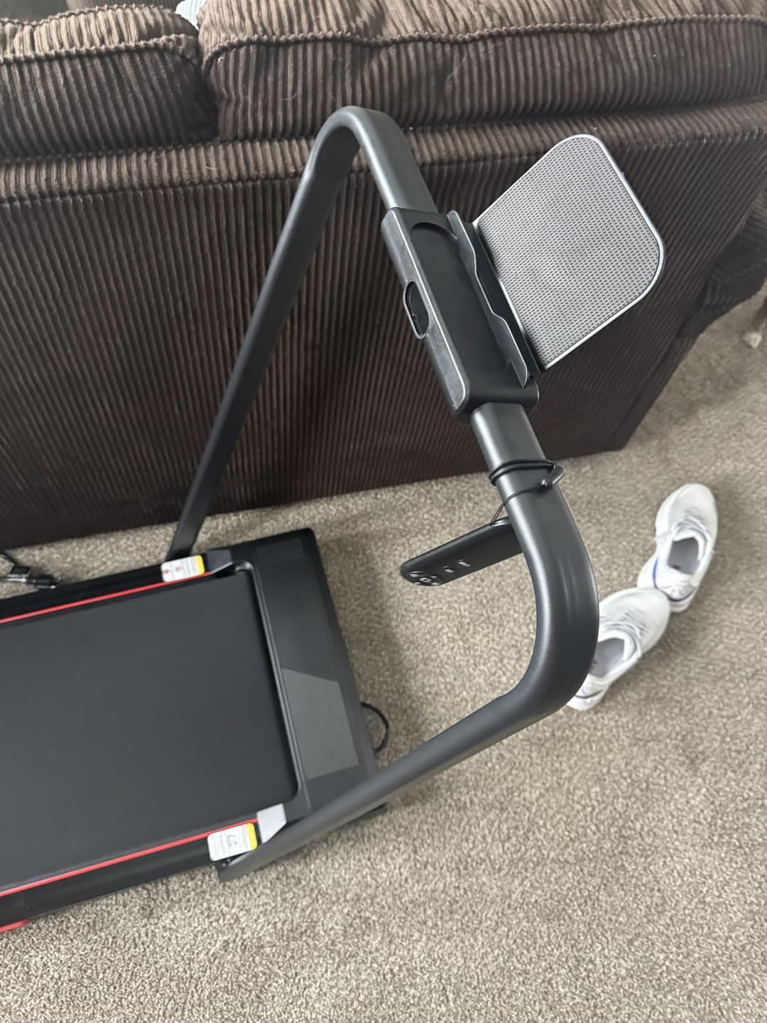Customer photo review of Umay U18F Folding 3-in-1 Walking Pad with 10%/15% Incline 1-10 km/h