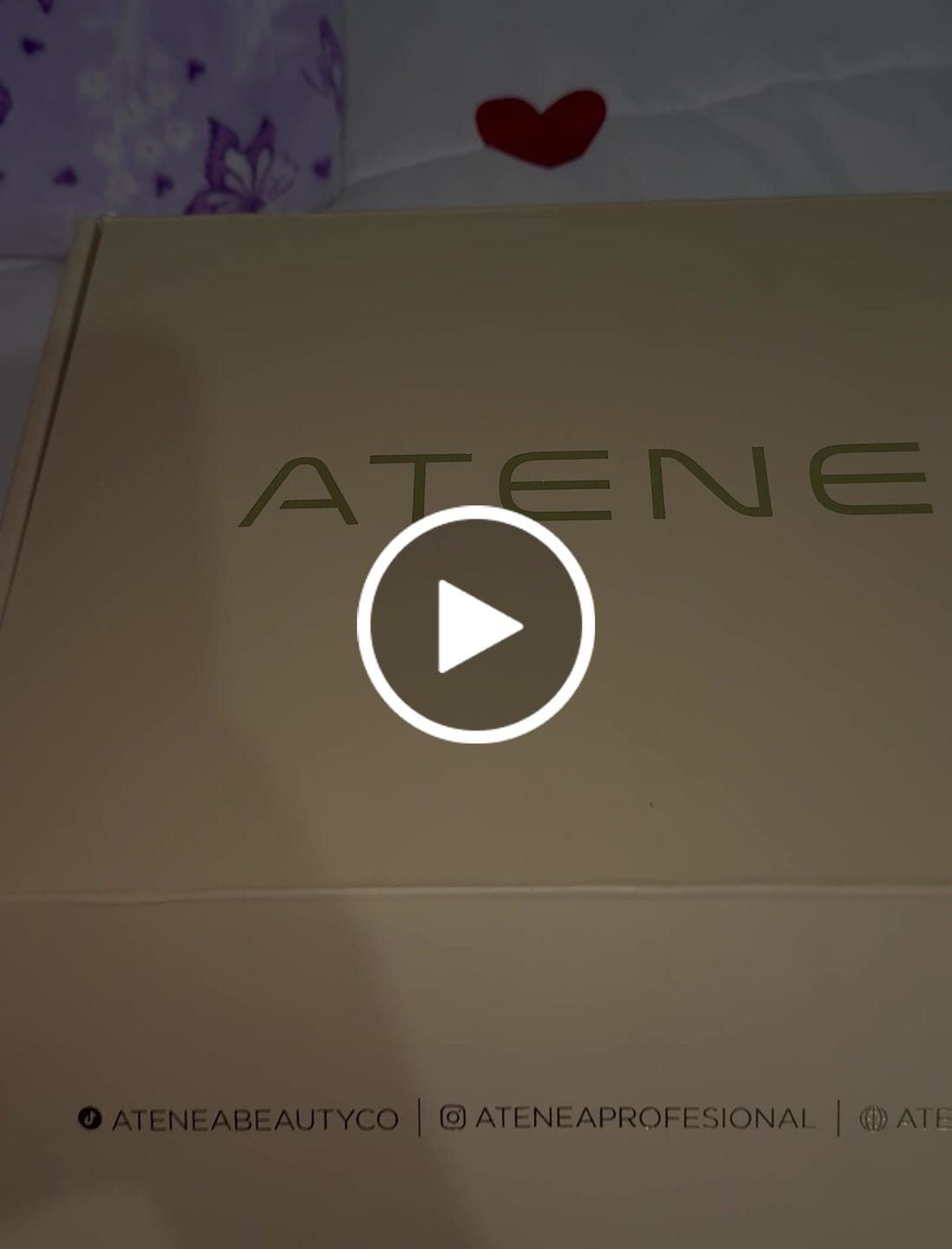 Customer video review of LIP OIL