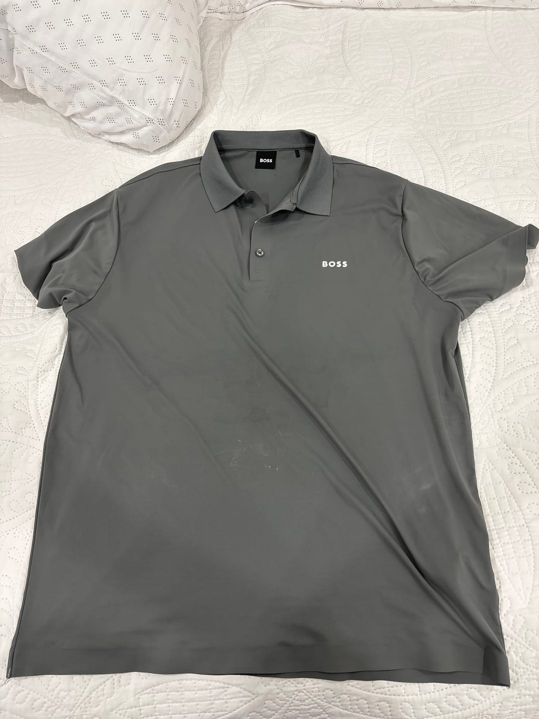 Customer photo review of Playera Boss Regular Fit Tipo Polo Talla L