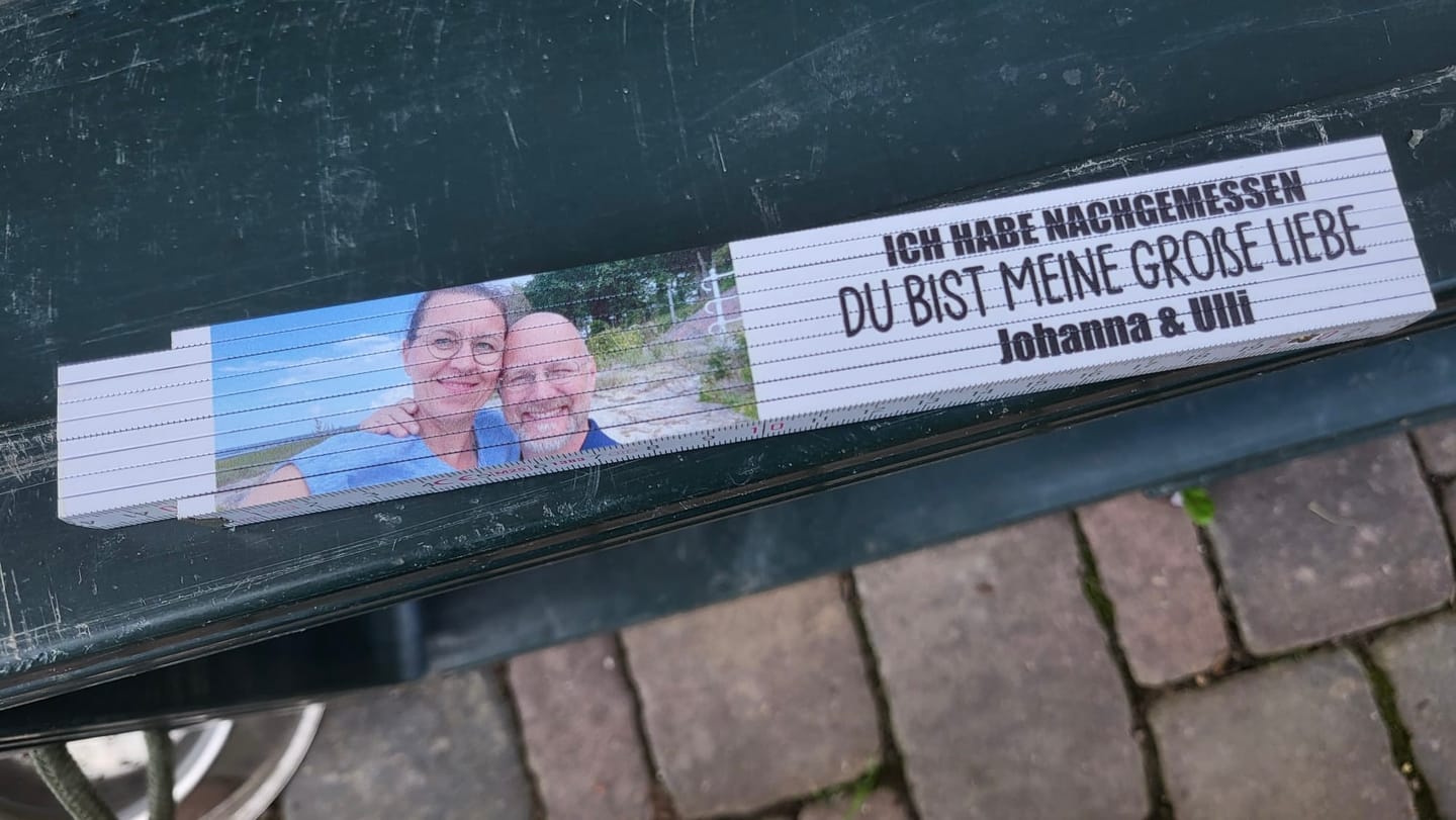 Customer photo review of Jeden Zentimeter - Personalisierter Zollstock für Paare