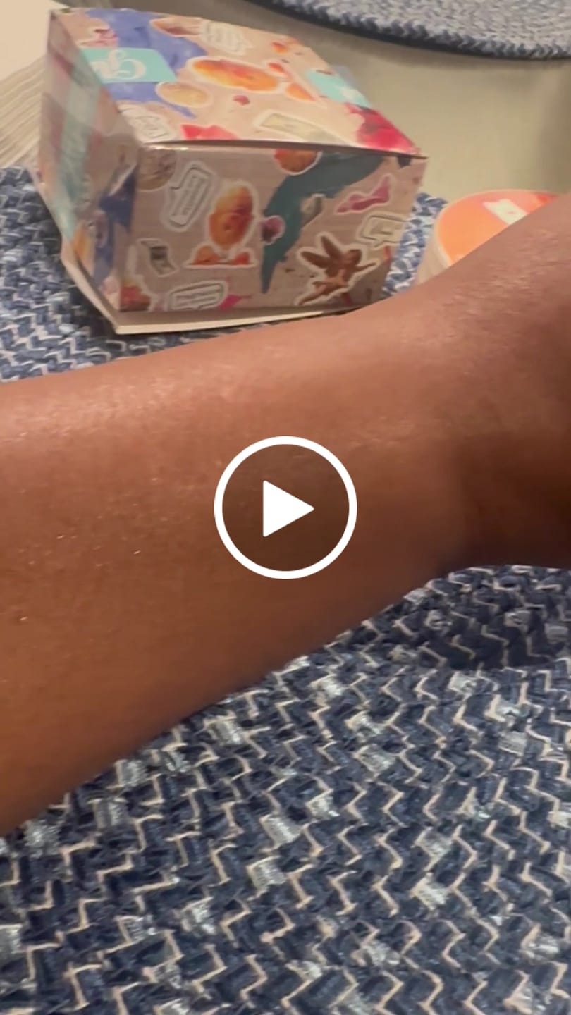 Customer video review of BODY GLAZE: GLAZED DONUT