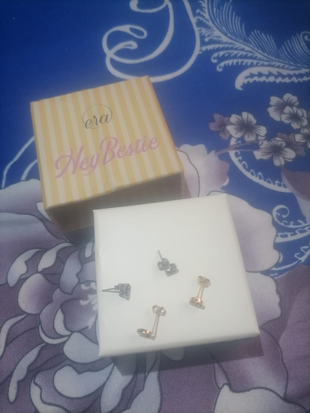 Customer photo review of Mini Era Logo Studs