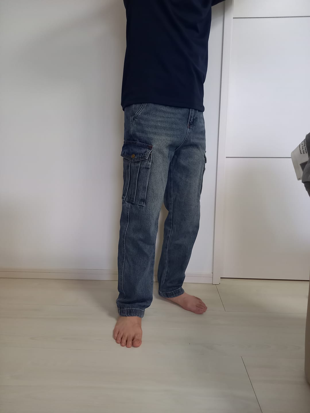 Customer photo review of ウィスカー加工　カーゴポケット付きウォッシュデニムパンツ