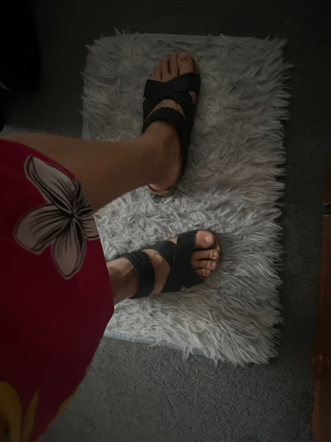 Customer photo review of Signature Sandal - Black