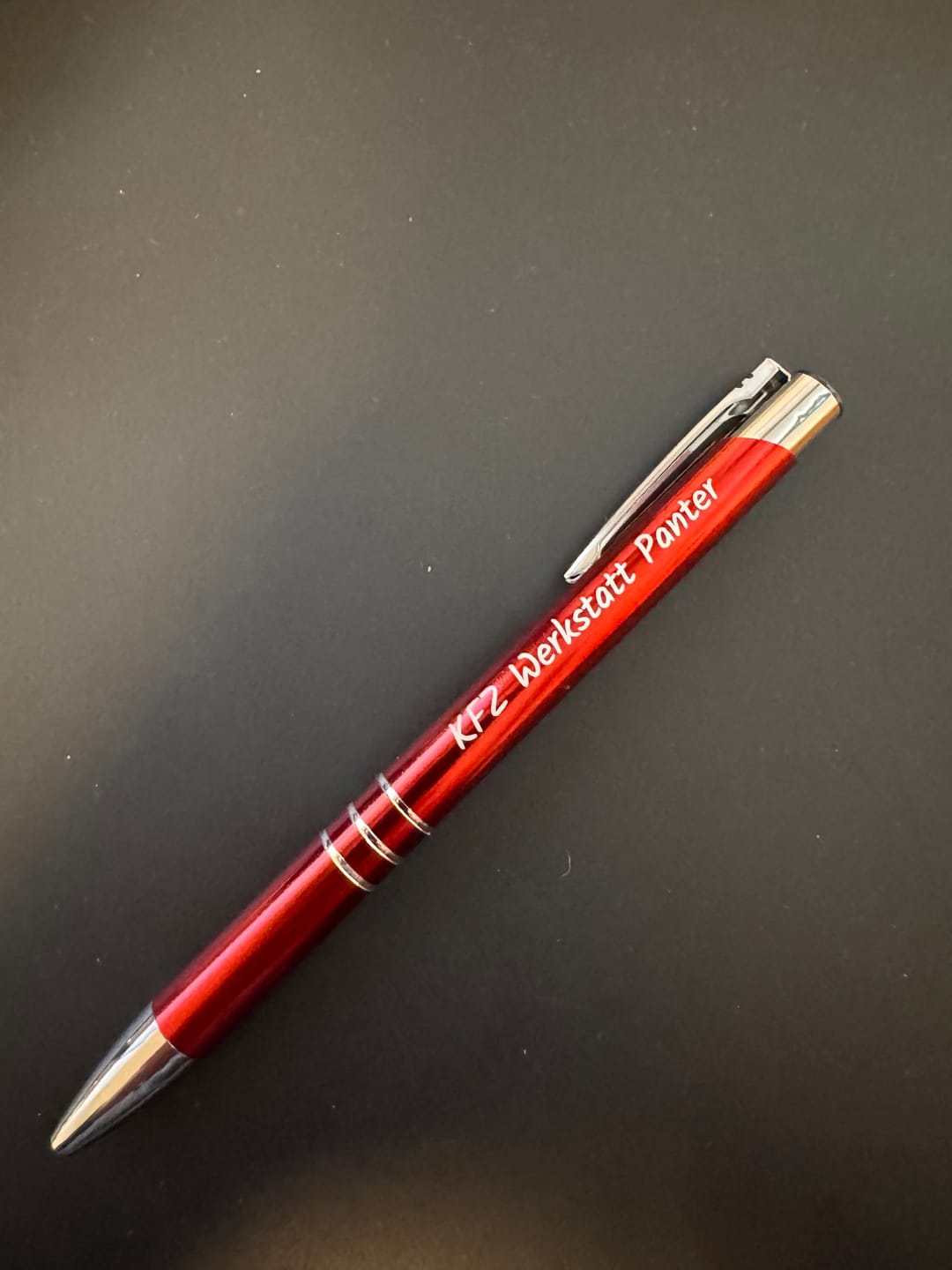 Customer photo review of Werbekugelschreiber aus Metall mit Lasergravur Logo und Text