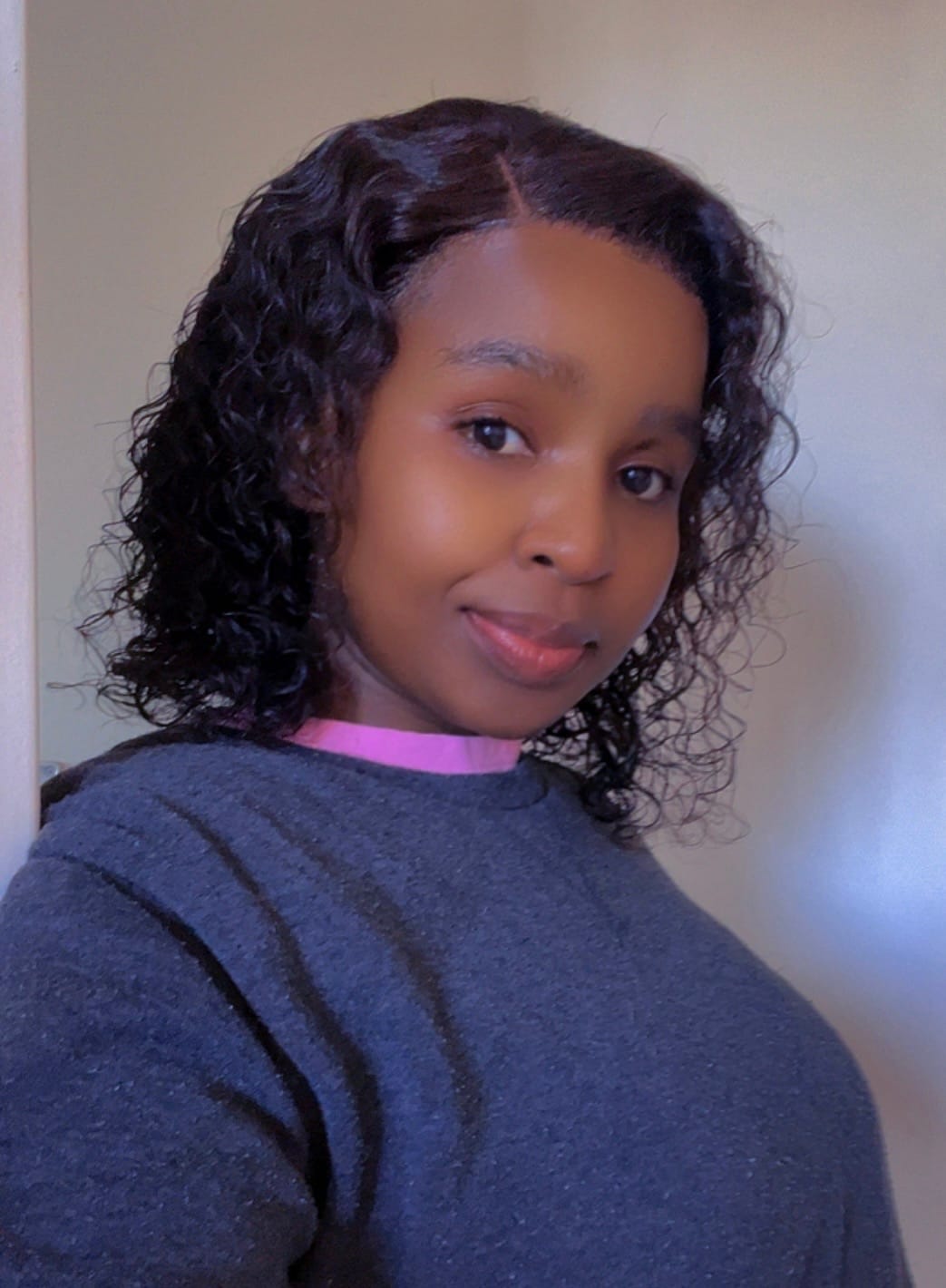 Customer photo review of Brazilian Lace Front Wig Deep Wave - 1B - 10"