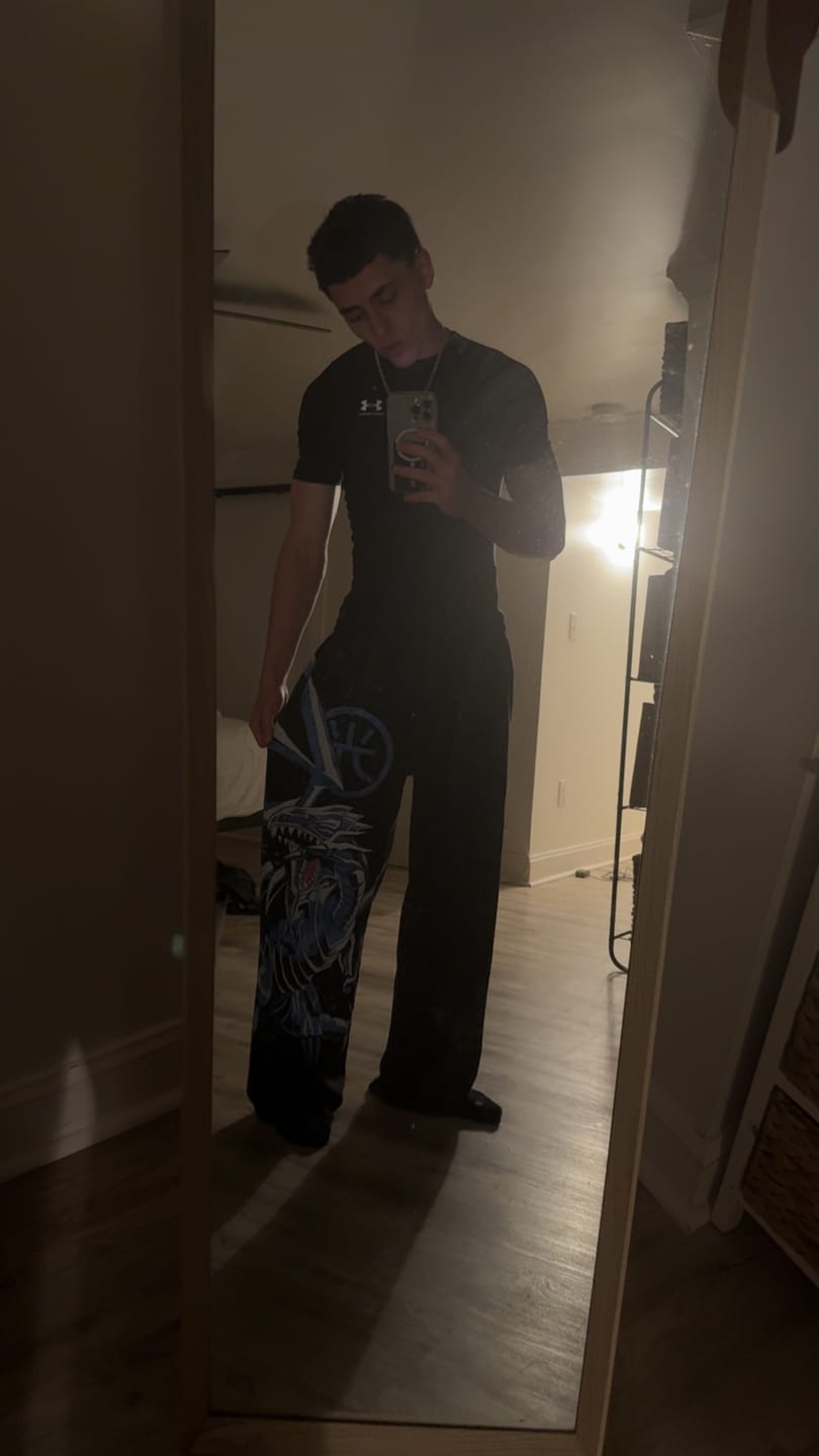 Customer photo review of 2004 - Yu-Gi-Oh!® Sweats