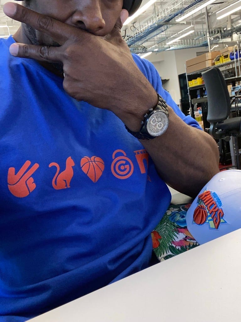 Customer photo review of NYK 5 Icons T-Shirt