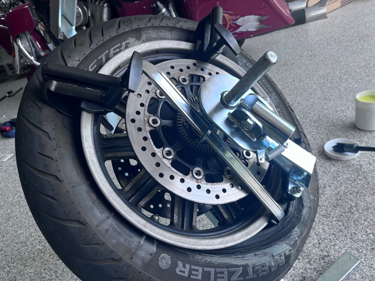 Customer photo review of Rabaconda Street Bike Tire Changer