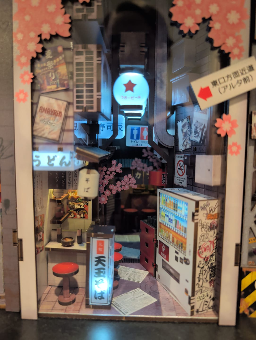 Customer photo review of Omoide Yokocho Book Nook Kit