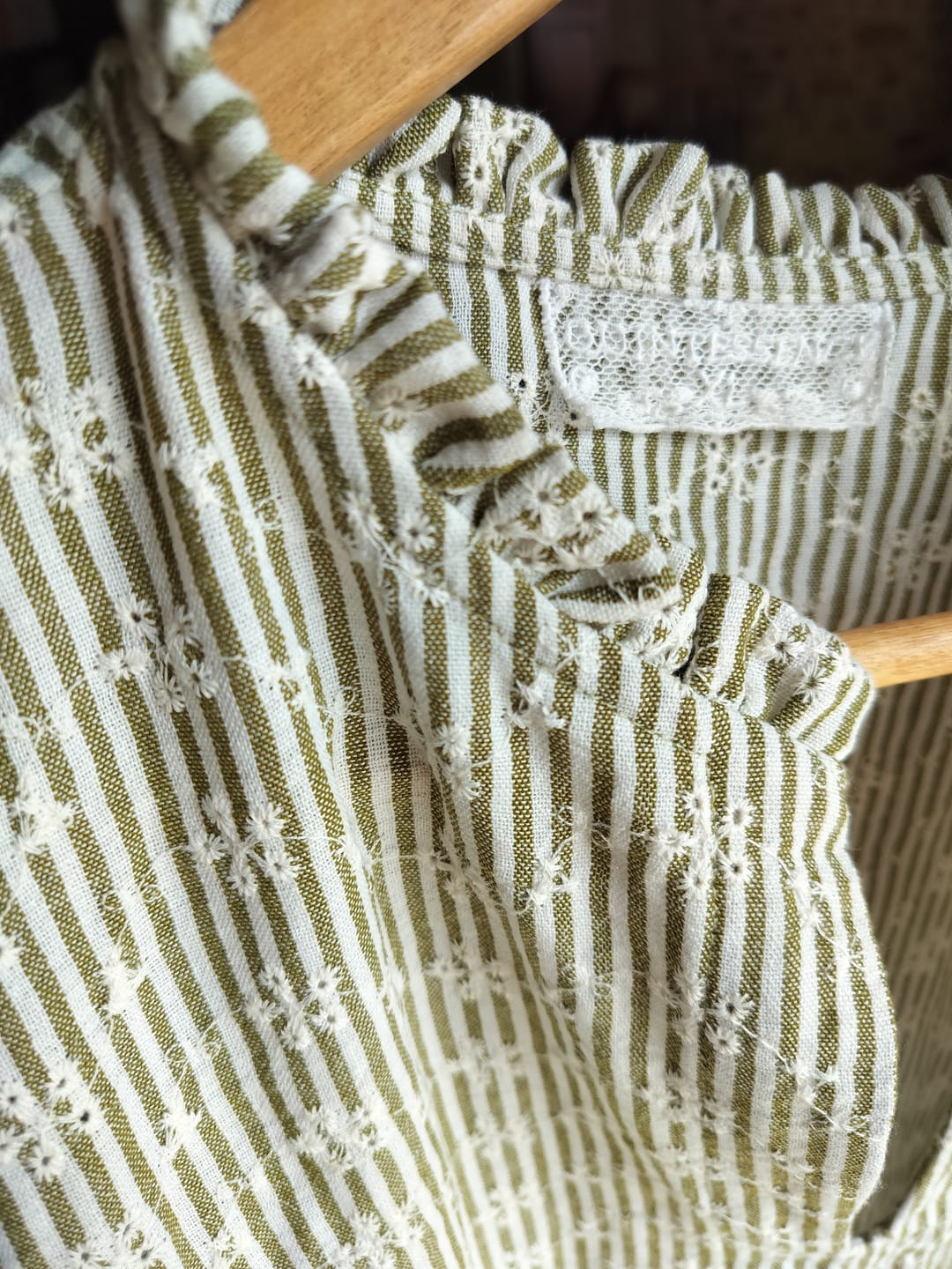 Customer photo review of Robe Céleste - coton brodé rayé kaki