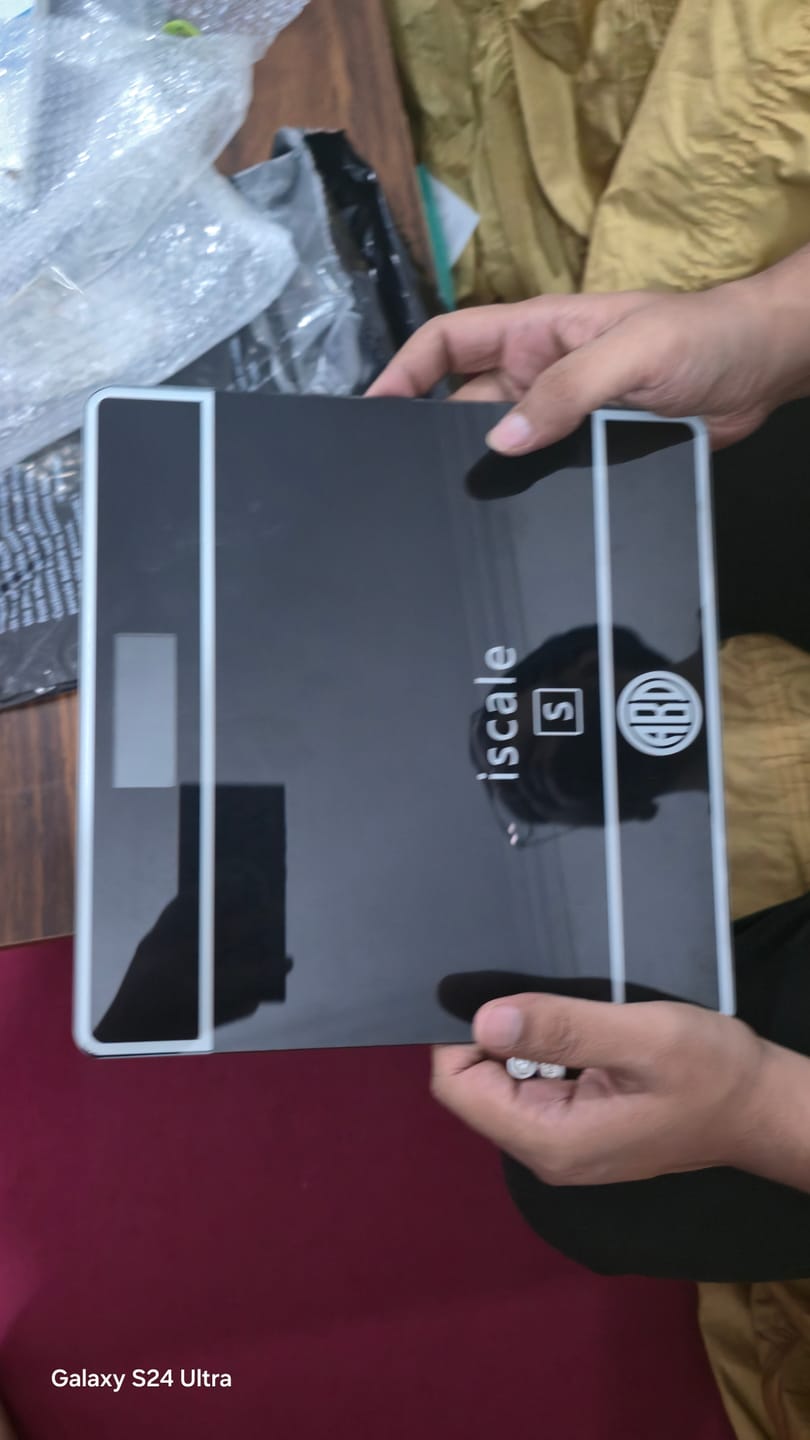 Customer photo review of Lot Imported Bluetooth Body Scale