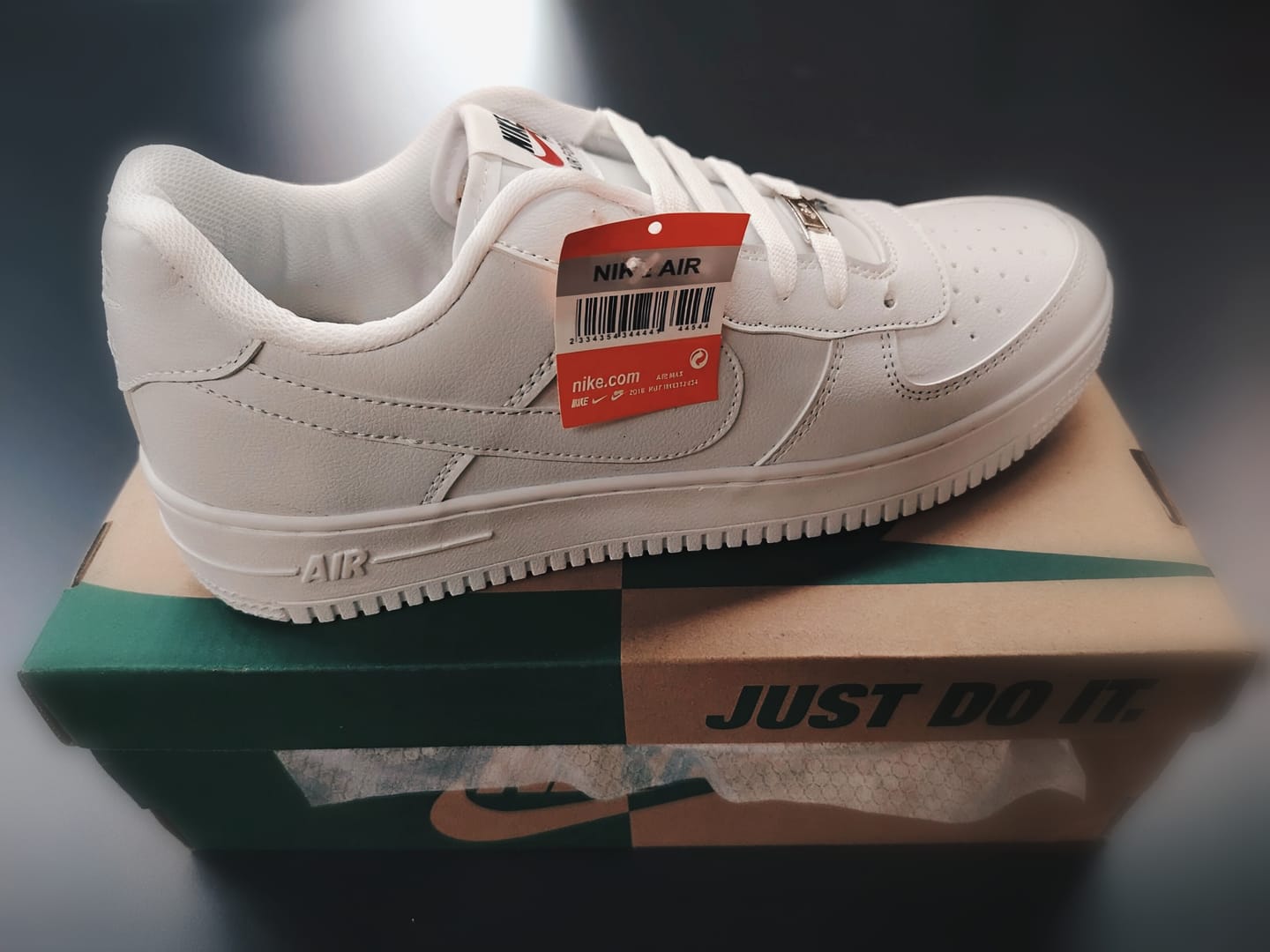 Customer photo review of Tenis 270 Blanco Total