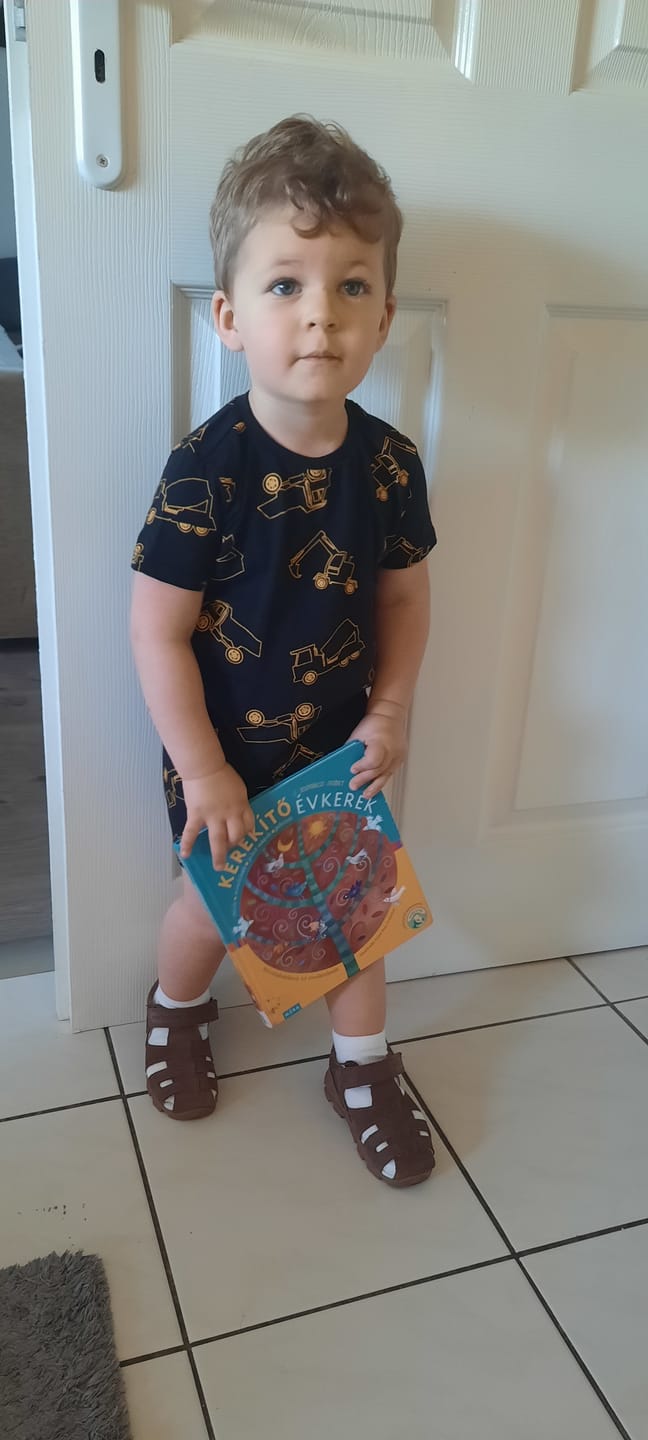 Customer photo review of J. Kovács Judit: Kerekítő Évkerék