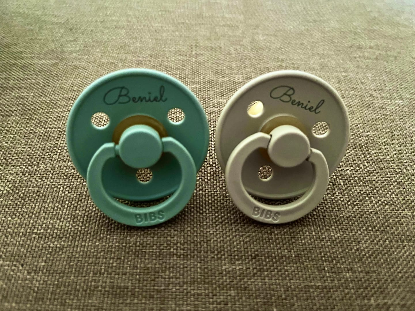 Customer photo review of Névre szóló BIBS Colour cumi - zsálya