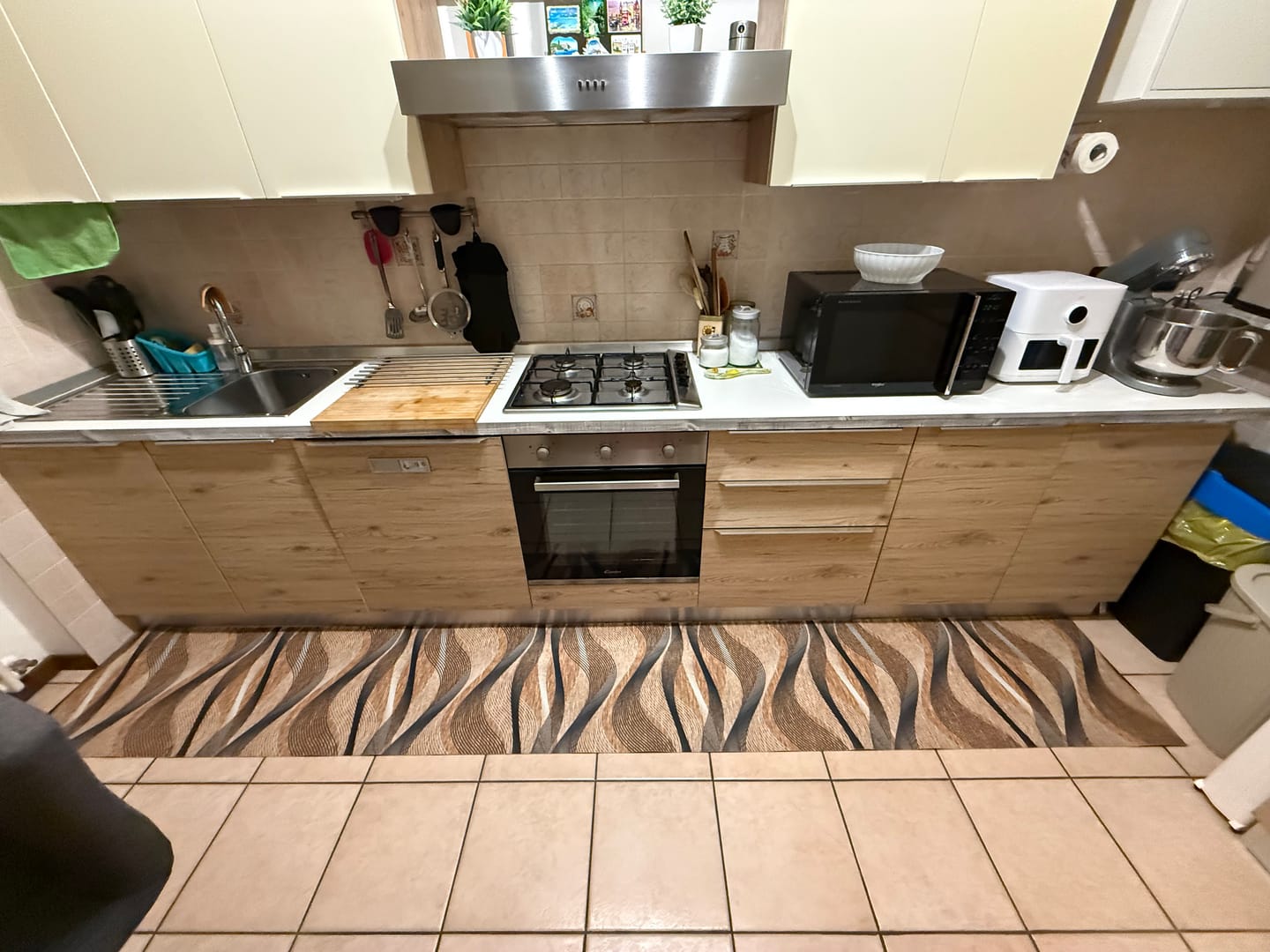Customer photo review of Tappeto Passatoia cucina a metraggio Stampato Cucina Antiscivolo Lavabile Antimacchia Multiuso onde varie misure