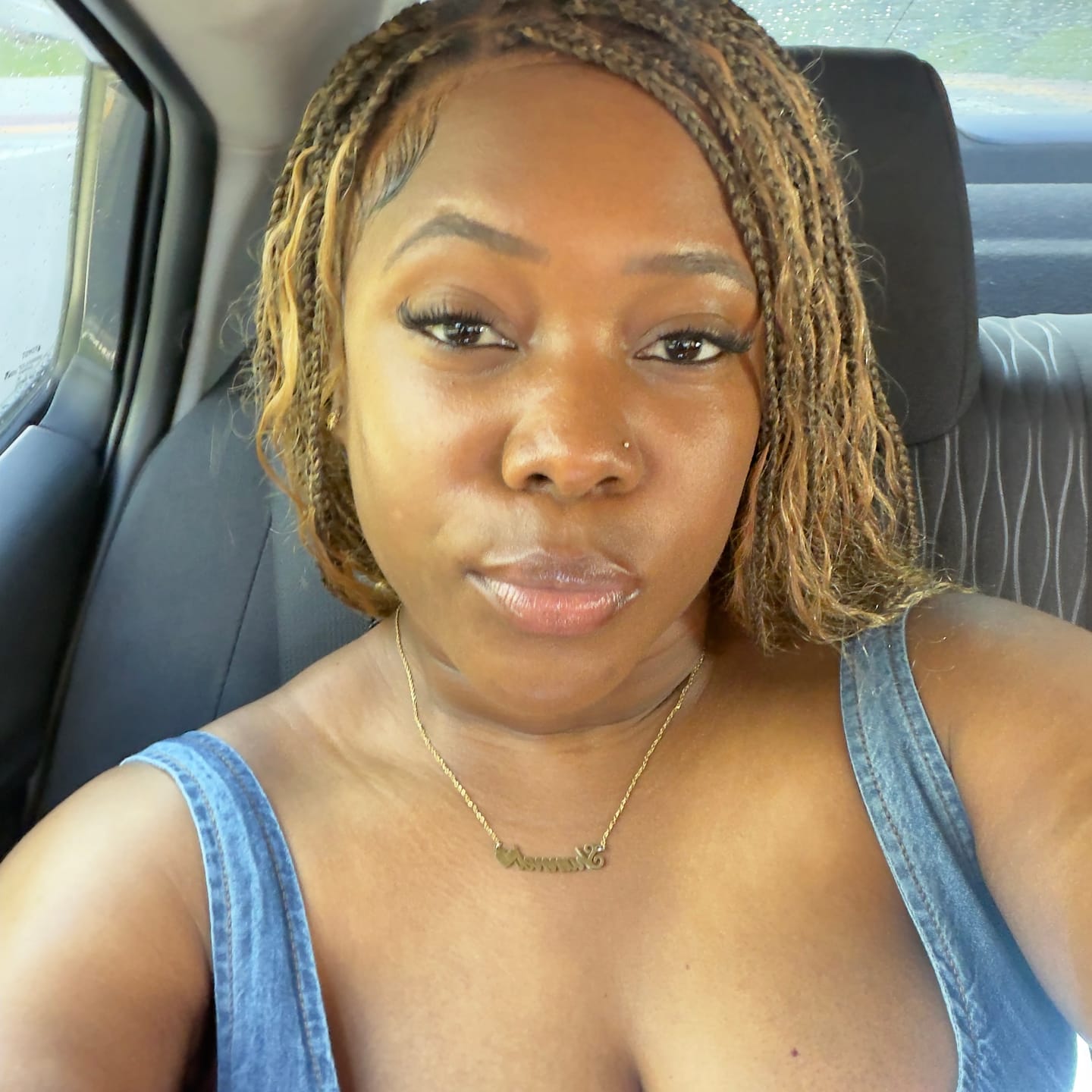 Customer photo review of Kiki -  24" Pre Bleached Human Hair Lace Base Swiss HD Full Lace Human Hair Curls Boho Box Braided Wig